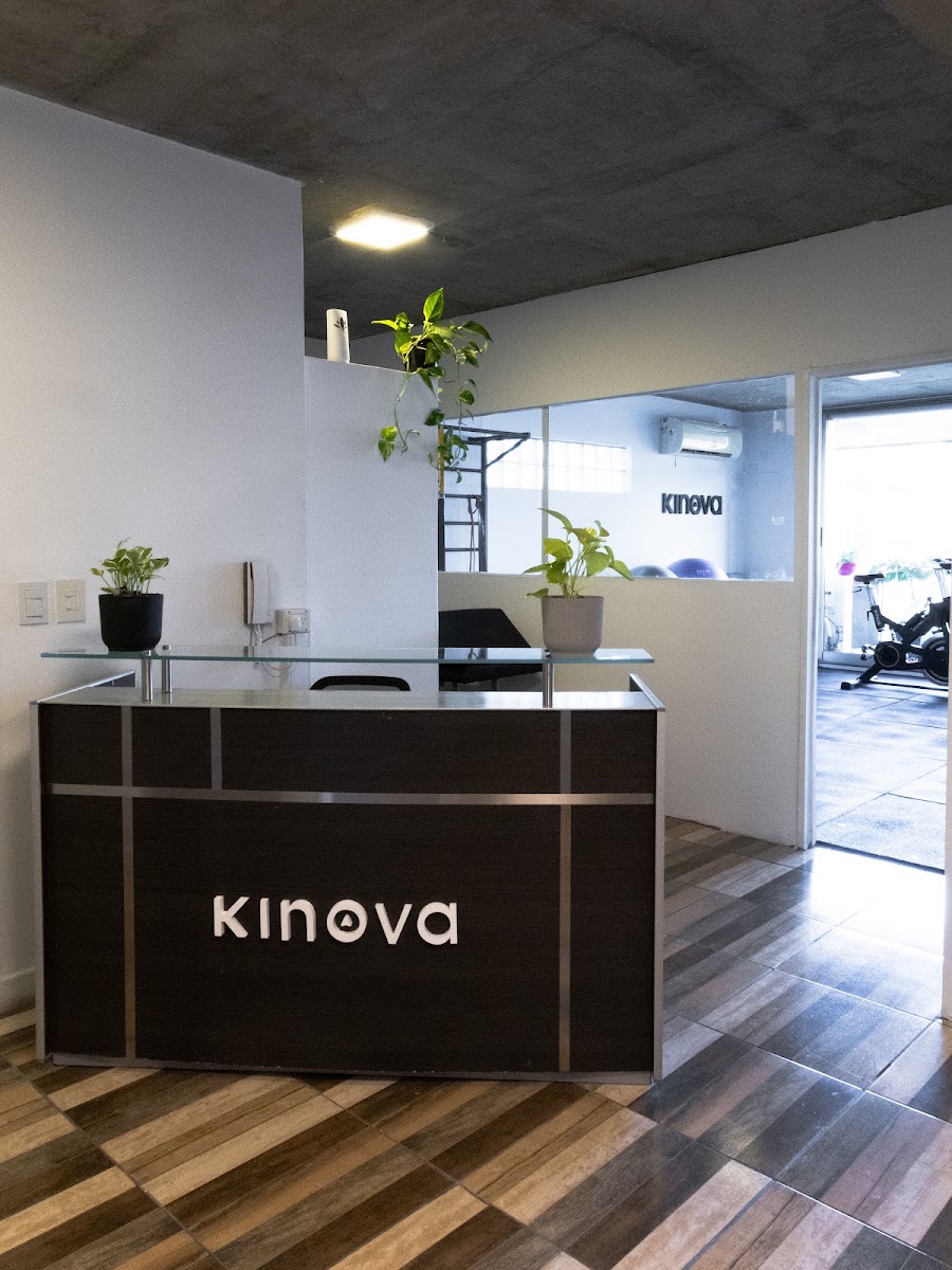 Recepción de KINOVA en Av. del Libertador
